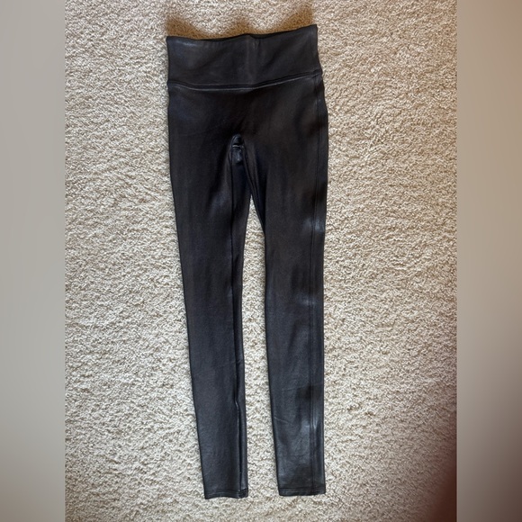 Spanx faux leather leggings, size xs - Picture 4 of 7